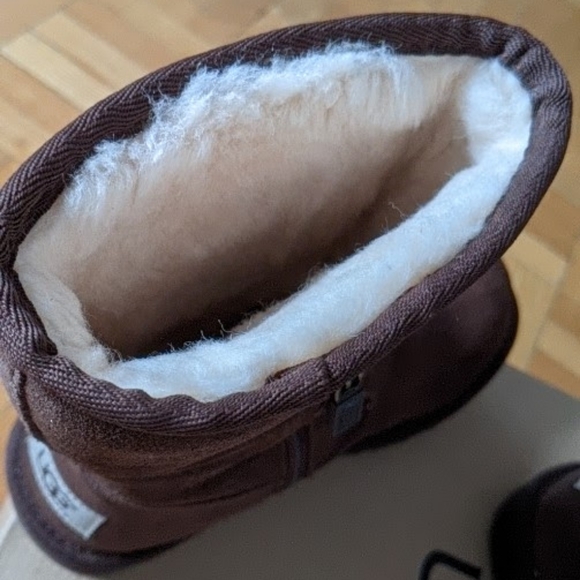 UGG Lil Sunshine Boots - Chocolate, Size 1 - Picture 3 of 6